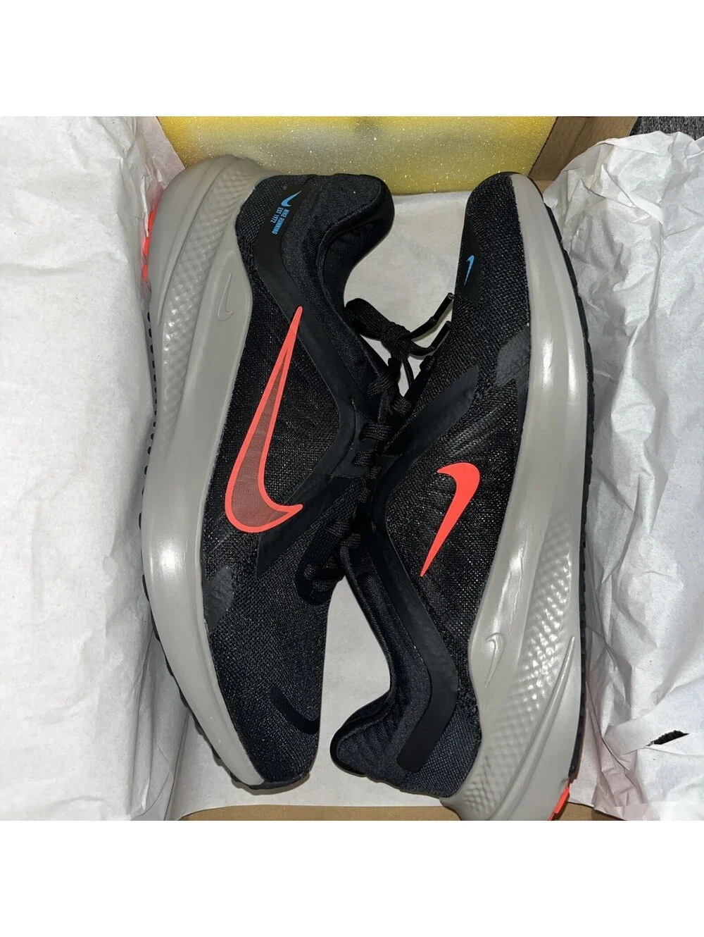 Nike Quest 5 Men’s Size 8/WMNS 9.5 Running Shoes Black/Bright Crimson DD0204-005